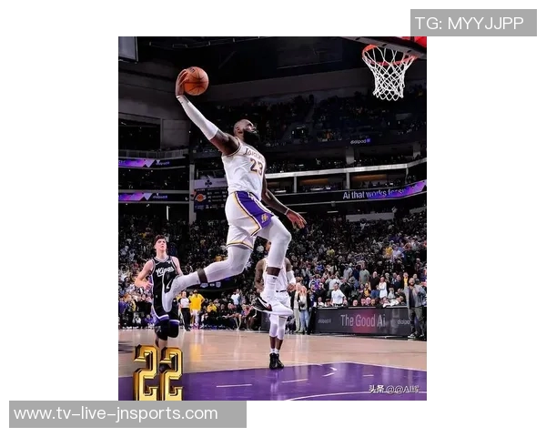 詹姆斯分享20张珍贵照片庆祝第23个赛季荣耀时刻尽情享受篮球人生